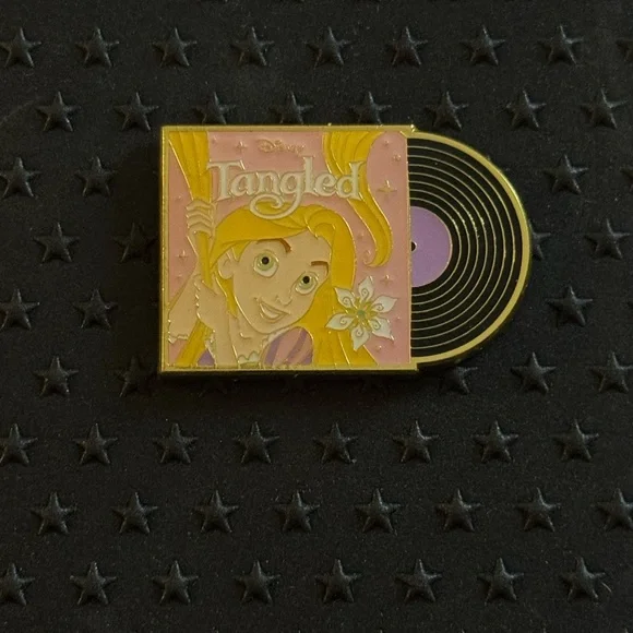 Disney/Loungefly Rapunzel Vinyl Record Pin - Picture 1 of 1